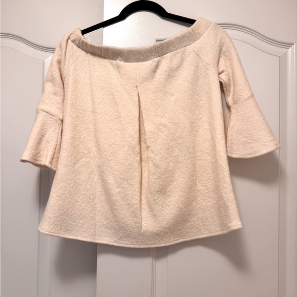 BNWT Banana Republic top with bell sleeves - Size XS - Picture 4 of 4
